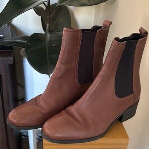 Kenneth Cole Brown Leather Ankle Boots